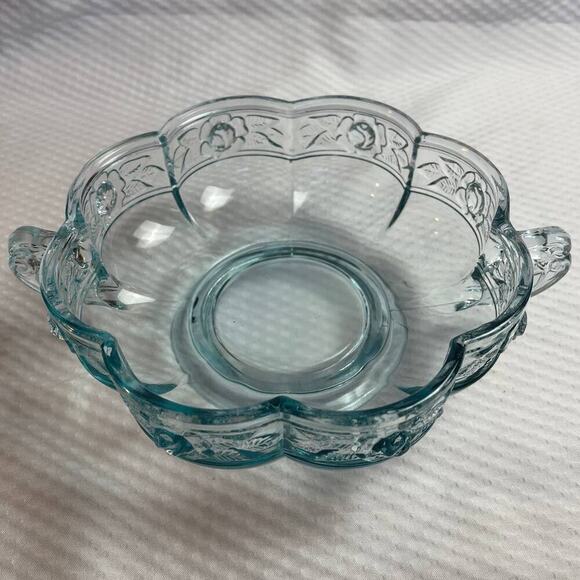 Vintage Clear Glass Bowl with Handles Floral Design Candy Dish - Picture 6 of 10
